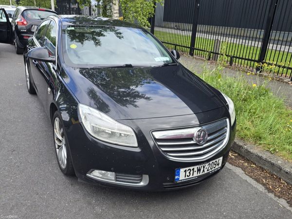 Vauxhall Insignia Hatchback, Diesel, 2013, Black