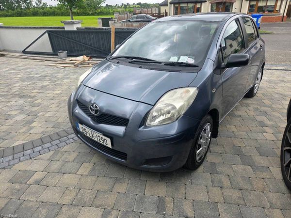 Toyota Yaris Hatchback, Petrol, 2009, Blue