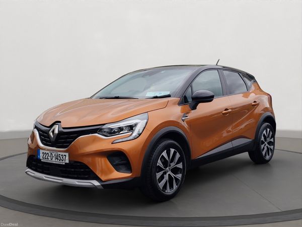 Renault Captur Hatchback, Petrol, 2022, Orange