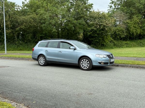 Volkswagen Passat Estate, Petrol, 2008, Blue