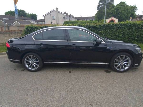 Volkswagen Passat Saloon, Petrol Plug-in Hybrid, 2020, Black