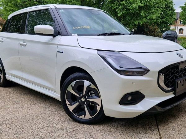 Suzuki Swift Hatchback, Petrol Hybrid, 2024, White