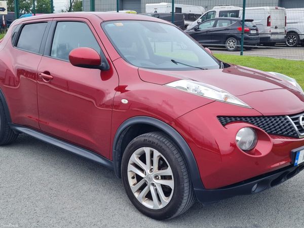 Nissan Juke SUV, Petrol, 2011, Red