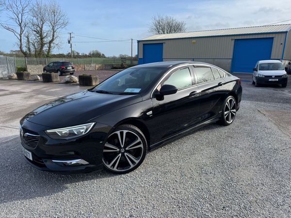 Vauxhall Insignia Hatchback, Diesel, 2017, Black