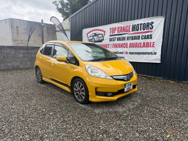 Honda Fit Hatchback, Petrol Hybrid, 2013, Yellow