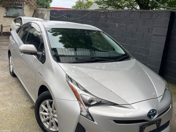 Toyota Prius Saloon, Petrol Hybrid, 2018, Silver