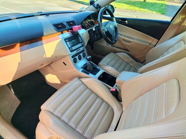 Volkswagen Passat Saloon, Petrol, 2008, Black