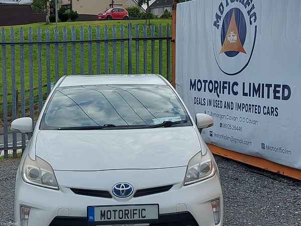 Toyota Prius Hatchback, Petrol Hybrid, 2013, White