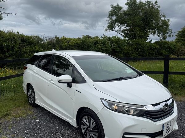 Honda Shuttle Estate, Petrol Hybrid, 2016, Silver