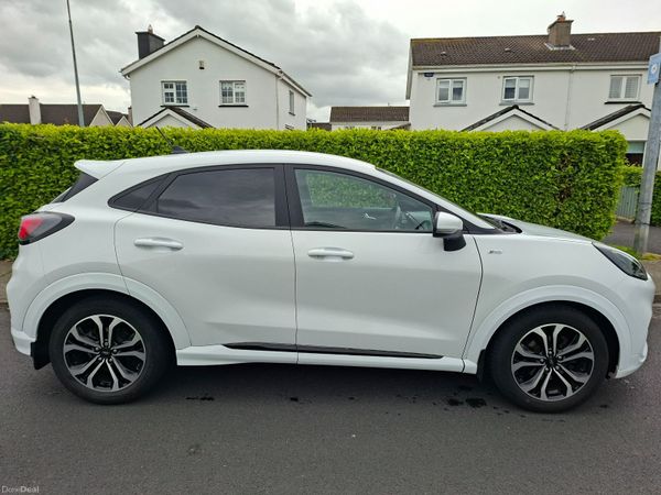 Ford Puma MPV, Petrol Hybrid, 2021, White