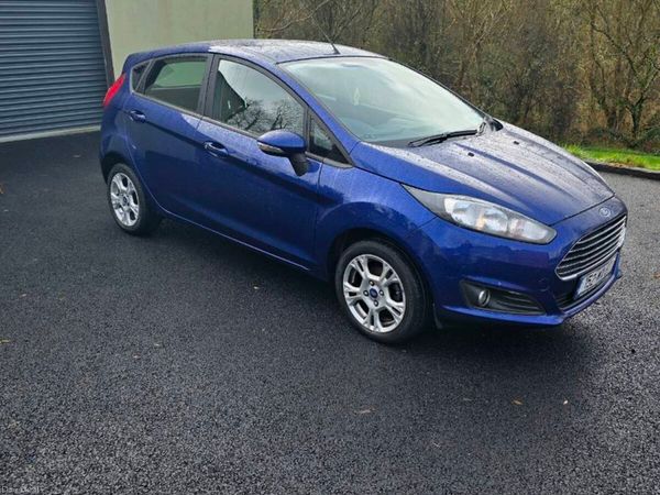 Ford Fiesta Hatchback, Petrol, 2015, Blue