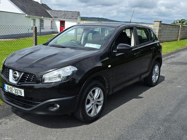 Nissan Qashqai Hatchback, Diesel, 2011, Black