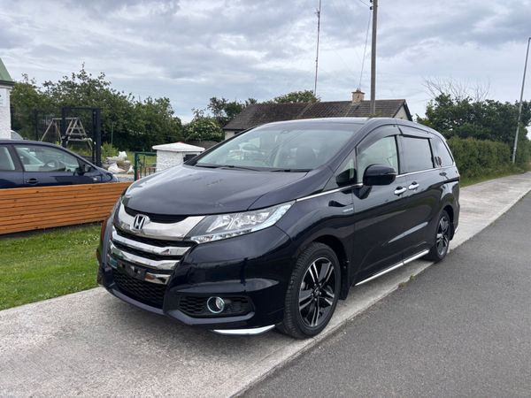 Honda Odyssey MPV, Petrol Hybrid, 2017, Blue