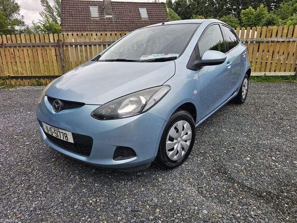 Mazda Demio MPV, Petrol, 2011, Blue