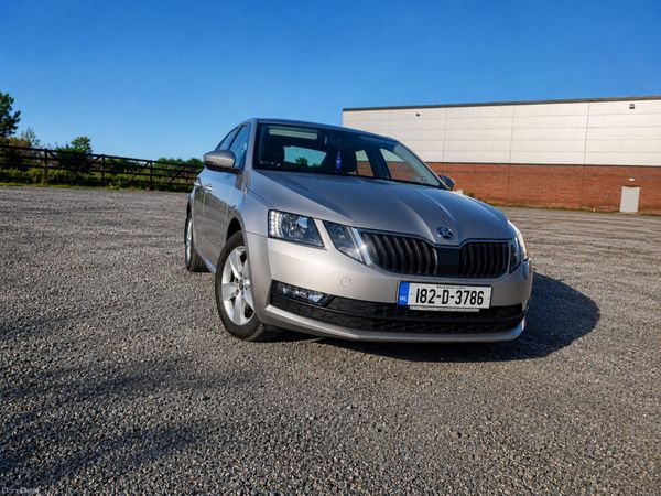 Skoda Octavia Saloon, Diesel, 2018, Grey