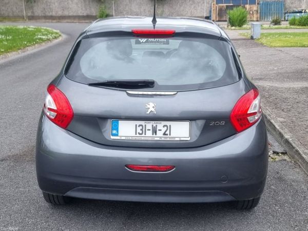 Peugeot 208 Hatchback, Petrol, 2013, Grey