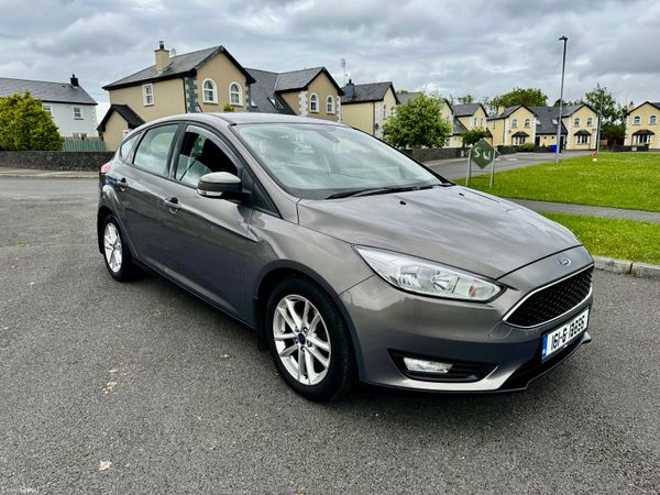 Ford Focus Hatchback, Petrol, 2016, Brown