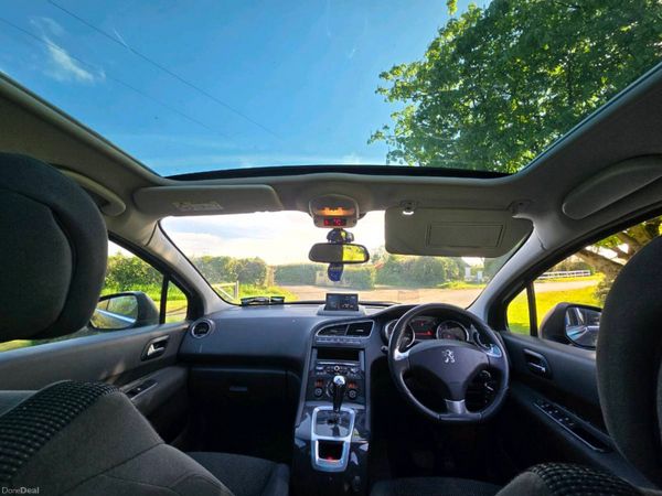 Peugeot 5008 MPV, Diesel, 2014, Blue