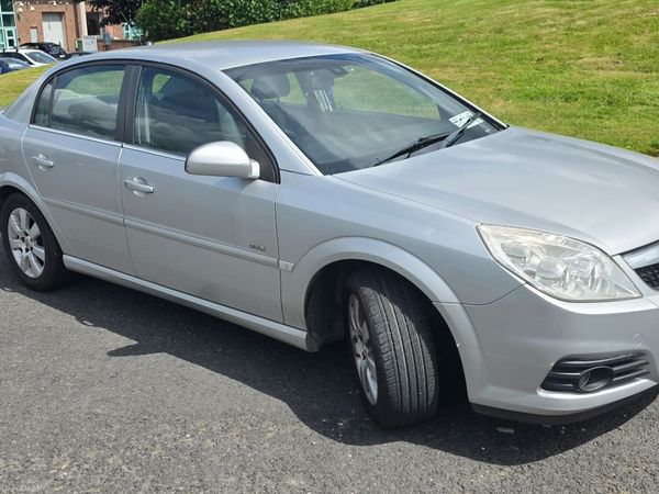 Opel Vectra Saloon, Petrol, 2007, Silver