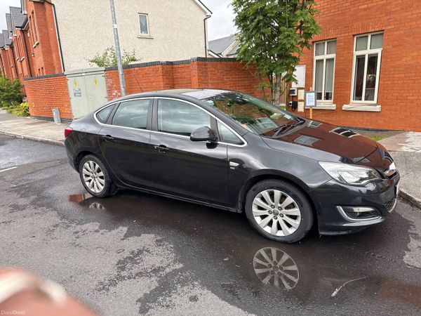 Opel Astra Saloon, Diesel, 2014, Black