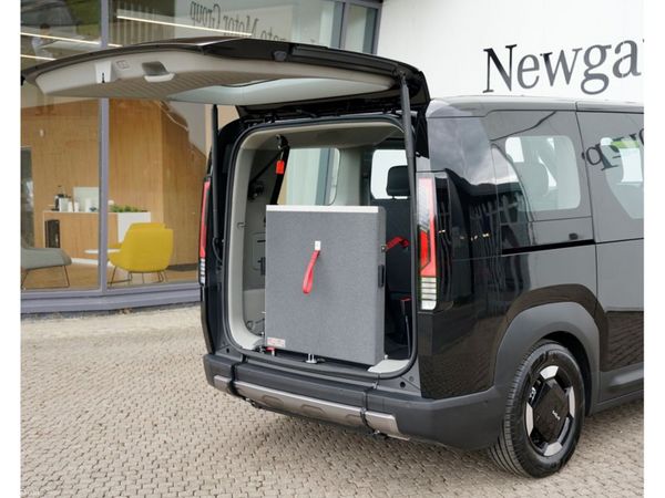 Kia PV5 Van, Electric, 2026, Black