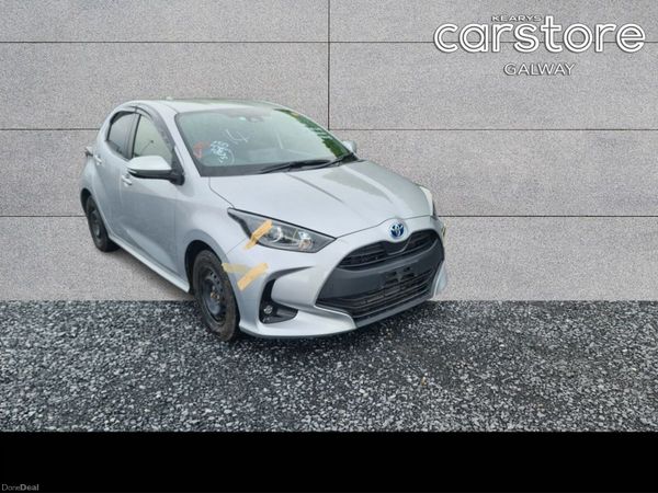 Toyota Yaris Hatchback, Petrol Hybrid, 2022, Silver