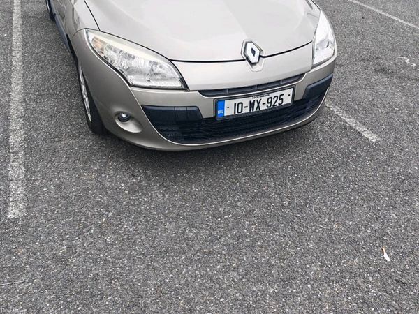 Renault Megane Hatchback, Diesel, 2010, Gold