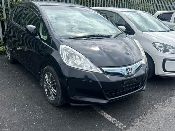 Honda Fit Hatchback, Petrol Hybrid, 2013, White