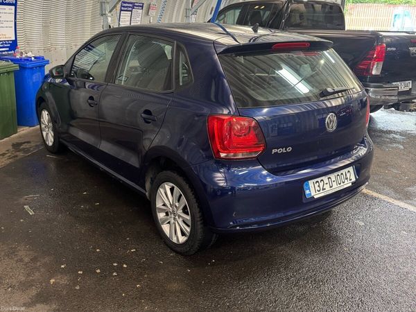 Volkswagen Polo Hatchback, Petrol, 2013, White
