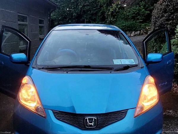 Honda Fit Hatchback, Petrol, 2009, Blue