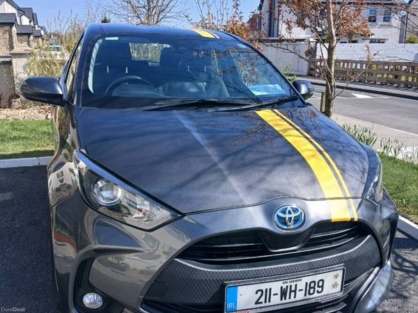 Toyota Yaris Hatchback, Petrol Hybrid, 2021, Grey