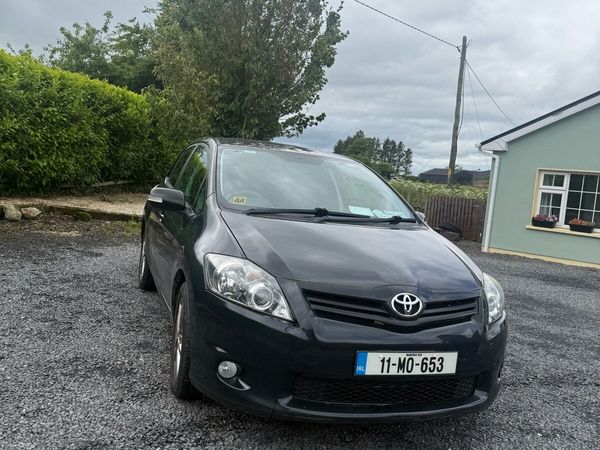 Toyota Auris Hatchback, Diesel, 2011, Black
