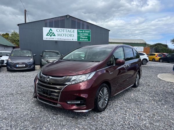 Honda Odyssey MPV, Petrol Hybrid, 2019, Red