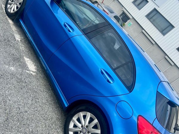 Mercedes-Benz A-Class Hatchback, Diesel, 2014, Blue