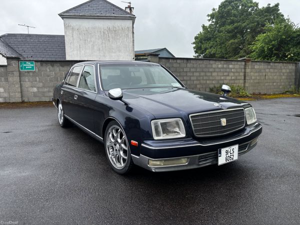 Toyota Century Saloon, Petrol, 1991, Blue