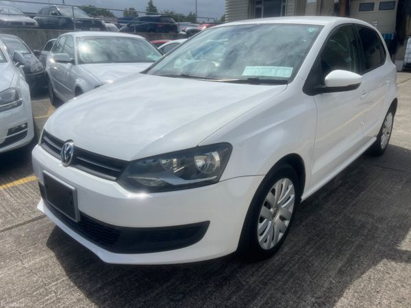 Volkswagen Polo Hatchback, Petrol, 2012, White