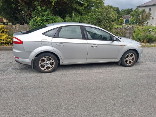 Ford Mondeo Hatchback, Diesel, 2010, Silver