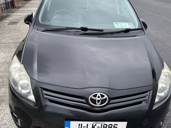 Toyota Auris Hatchback, Petrol, 2011, Black