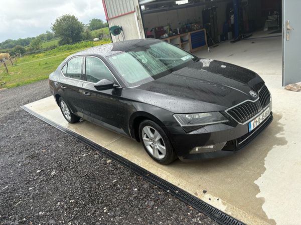 Skoda Superb Saloon, Diesel, 2017, Black