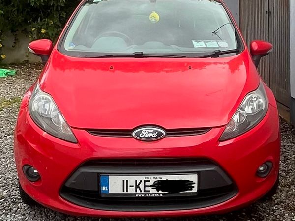Ford Fiesta Hatchback, Diesel, 2011, Red