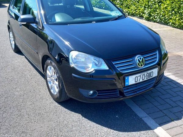 Volkswagen Polo Hatchback, Petrol, 2007, Black