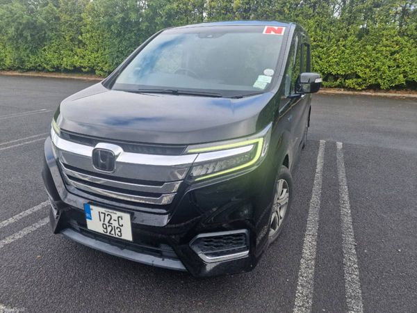 Honda Stepwagon MPV, Petrol Hybrid, 2017, Black
