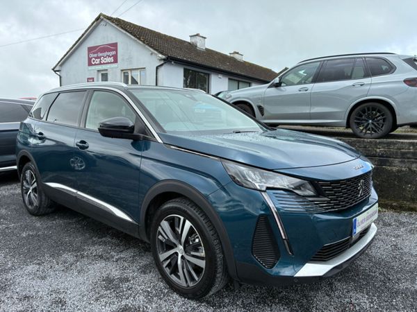 Peugeot 5008 MPV, Diesel, 2023, Blue