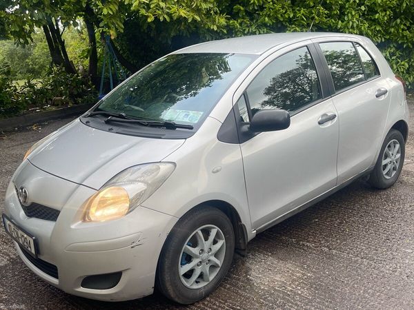 Toyota Yaris Hatchback, Diesel, 2010, Silver