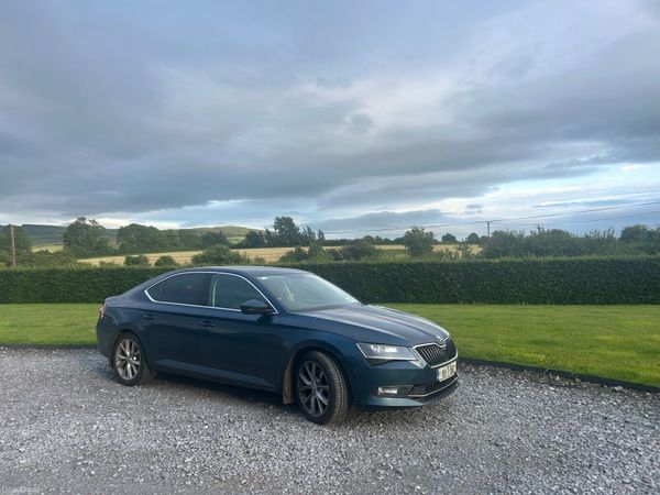 Skoda Superb Saloon, Diesel, 2016, Blue