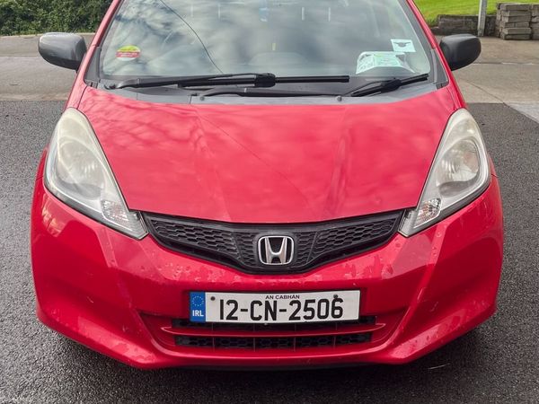 Honda Jazz Hatchback, Petrol, 2012, Red