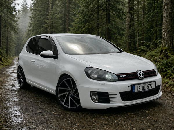 Volkswagen Golf Hatchback, Diesel, 2012, White