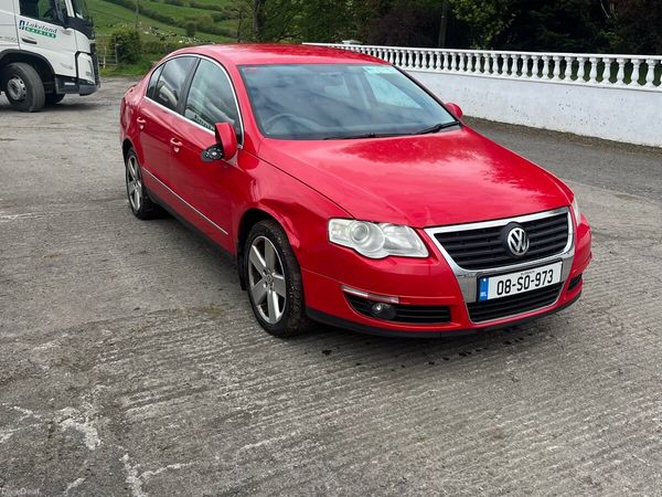 Volkswagen Passat Saloon, Diesel, 2008, Red