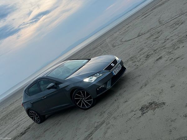 SEAT Leon Hatchback, Petrol, 2018, Grey