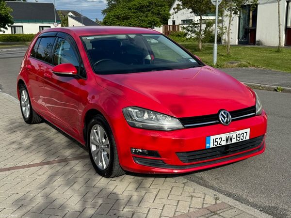Volkswagen Golf Hatchback, Petrol, 2015, Red